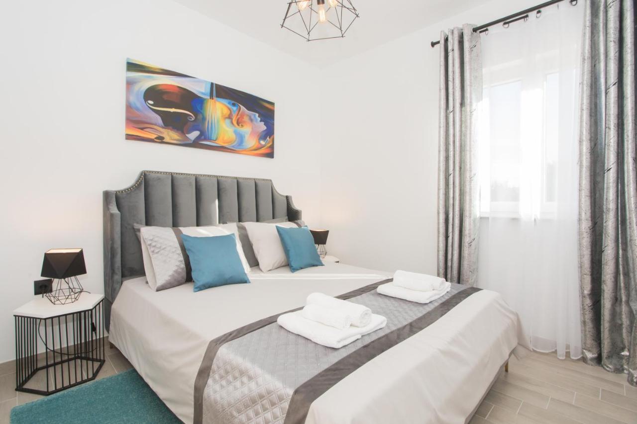 Apartmani Rispet Шибеник Экстерьер фото